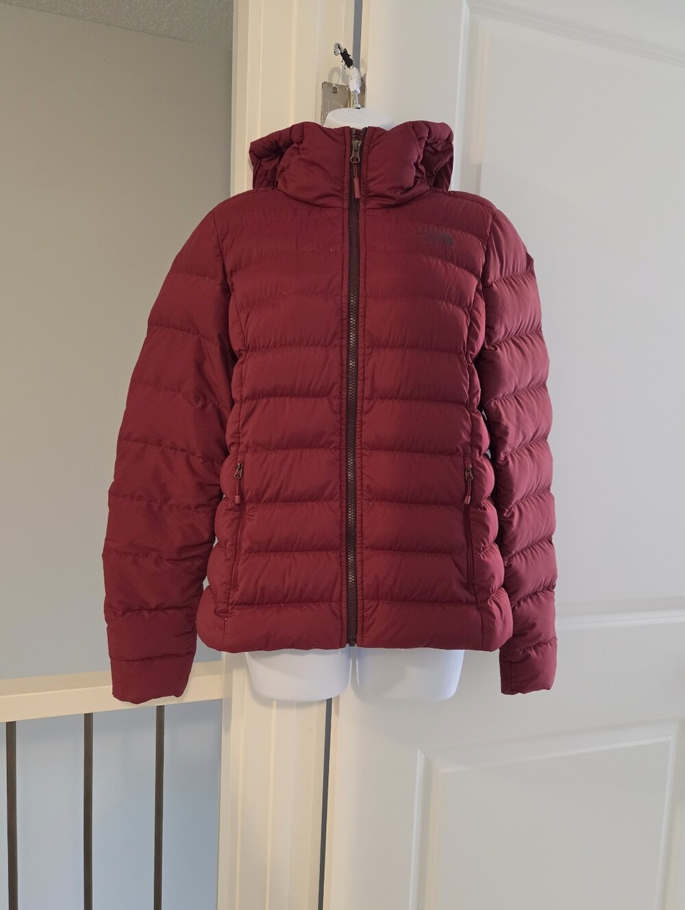 The North Face Women's Classic Down Hooded 700 Fill Jacket